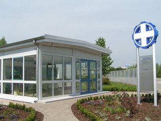 Eingang zum Hauptgebäude der Böhme Medizintechnik GmbH Eingang zum Hauptgebäude der Böhme Medizintechnik GmbH